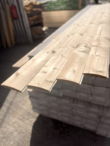 22x145 Északi Lucfenyő Hajópadló Rönkház profil B minőség